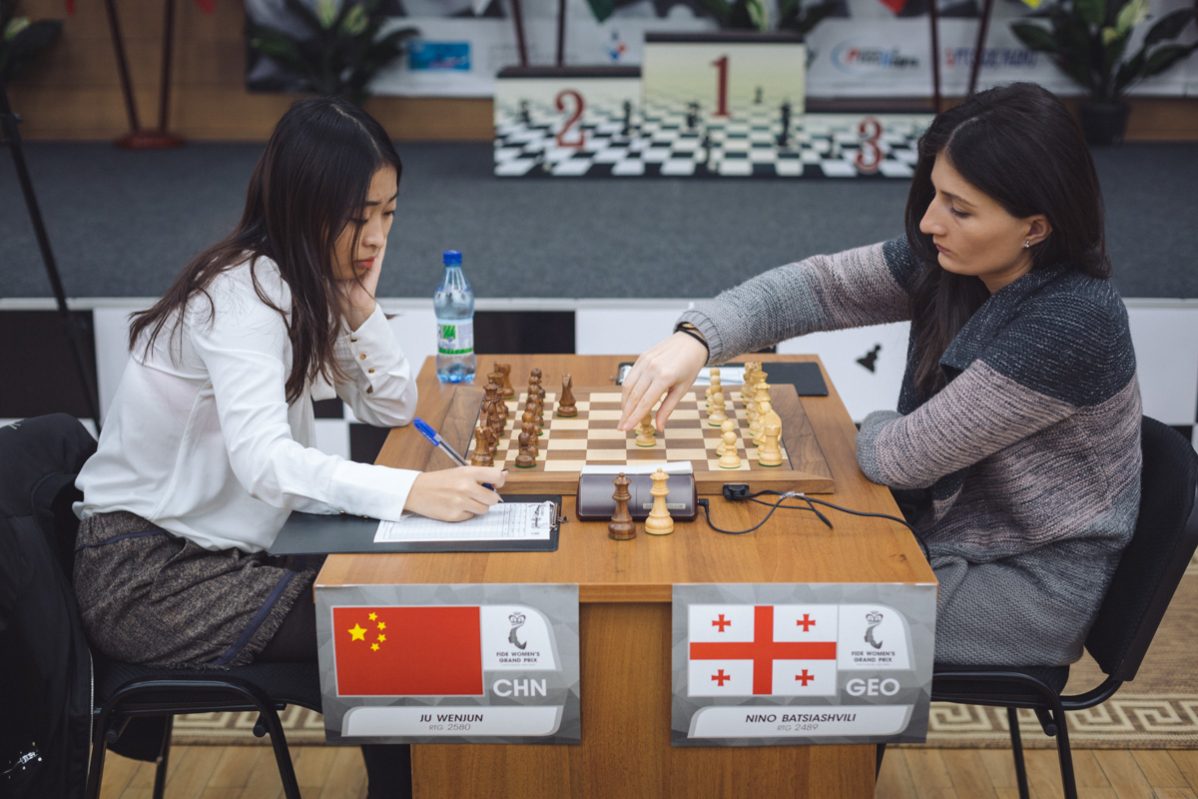 Видео показала китаянка. Цзюй Вэньцзюнь шахматистка. Гран при ФИДЕ. Чжу Чэнь шахматистка.