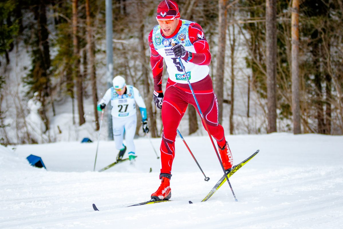Результаты лыжных гонок сегодня мужчины россия. Лыжные гонки. Картина лыжные гонки. Лыжные гонки фото.