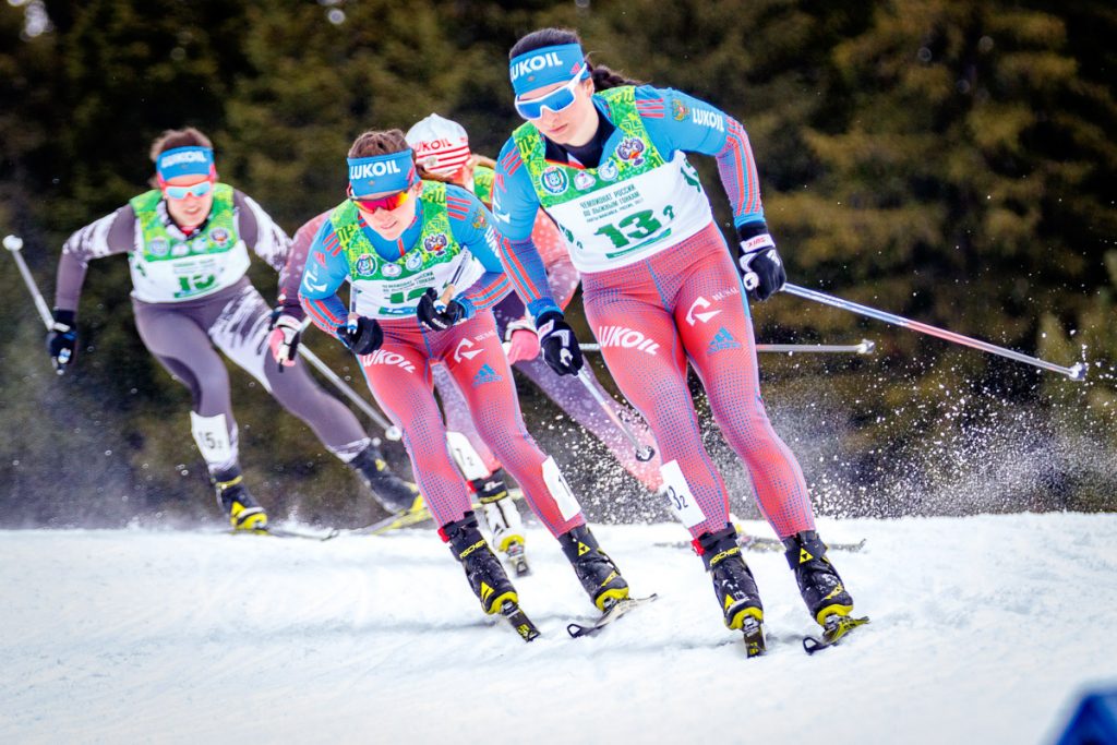 Лыжный спринт мужчины сегодня. Лыжные гонки командный спринт. Лыжные гонки старт спринт. Спринт лыжные гонки Березовский.