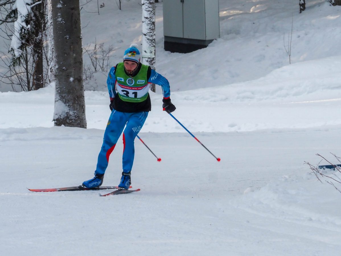 Старт лыжи. Старт в лыжных гонках. Центр зимних видов спорта Ханты-Мансийск.