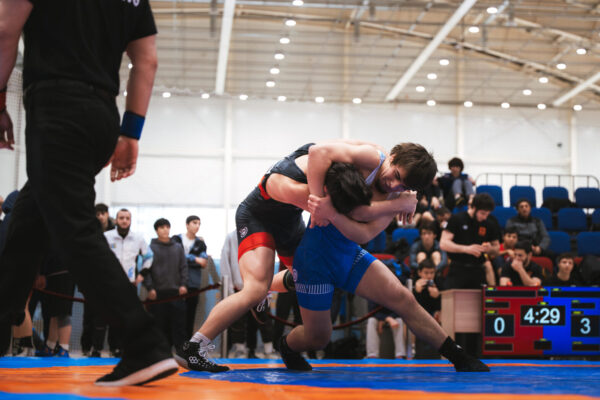 Выяснили, кто настоящий борец