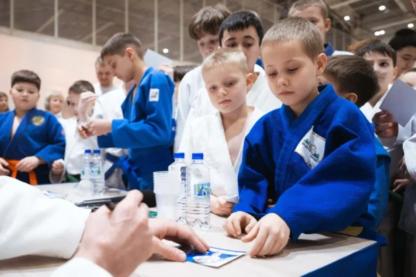 Опыт чемпионов — в копилку юных дзюдоистов!