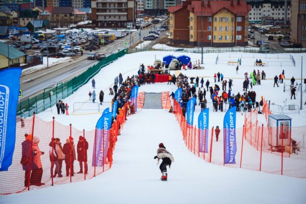 Это будет эпичный спуск в бассейне