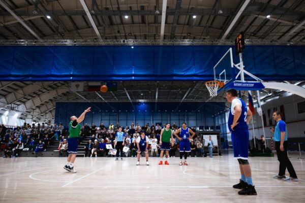 Интрига нарастает